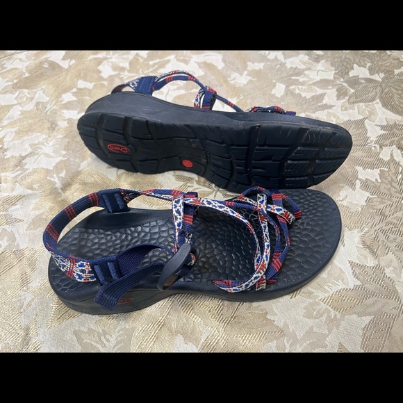 Size 10 Chaco sandals - Picture 1 of 5